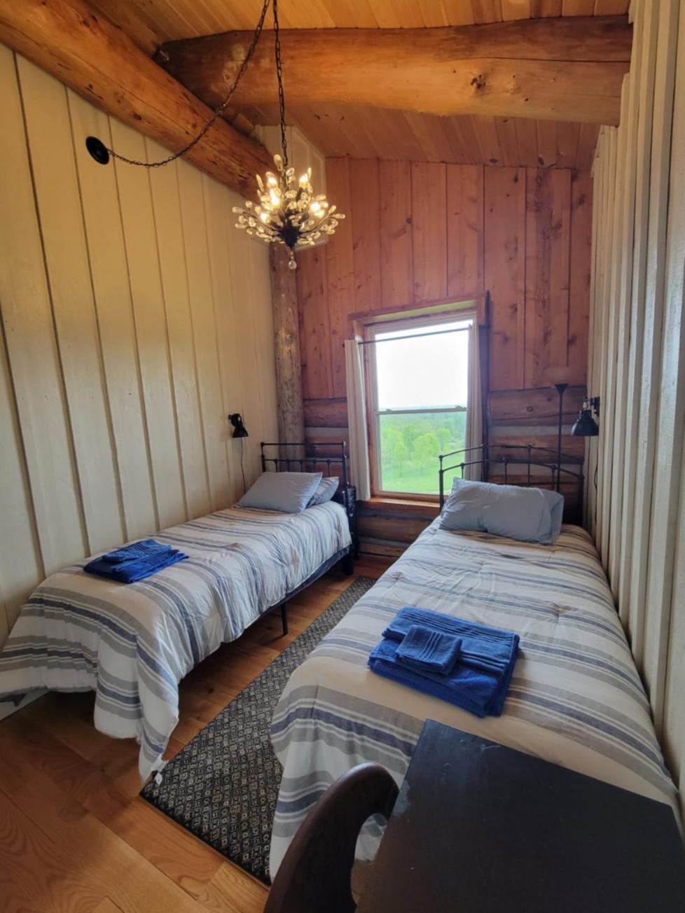 Firefly Creek Lodge Livonia ภายนอก รูปภาพ